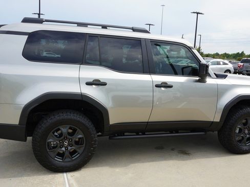 Certified 2025 Lexus GX 550 AWD/4WD image 4