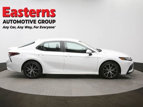 Used 2024 Toyota Camry SE image 43