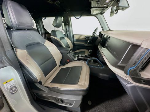 Used 2022 Ford Bronco Wildtrak image 31