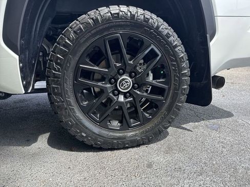 Used 2024 Toyota Tundra Limited AWD/4WD image 34