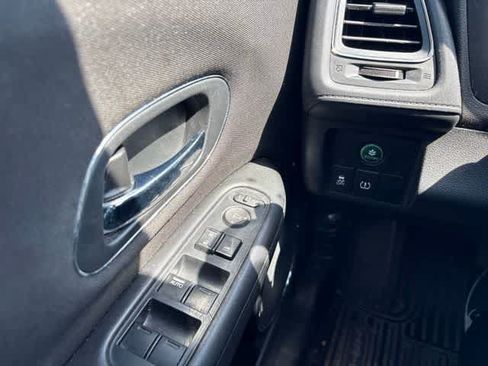 Used 2016 Honda HR-V EX image 24