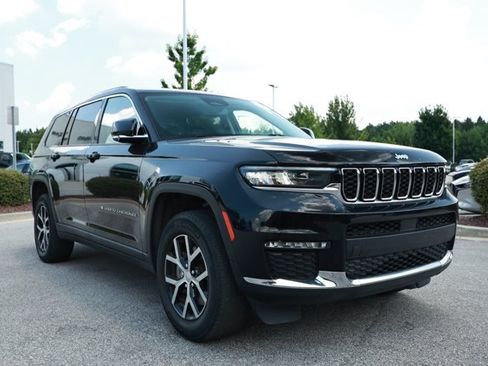 Used 2023 Jeep Grand Cherokee L Limited RWD image 3