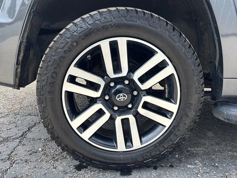 Used 2016 Toyota 4Runner Limited AWD/4WD image 8
