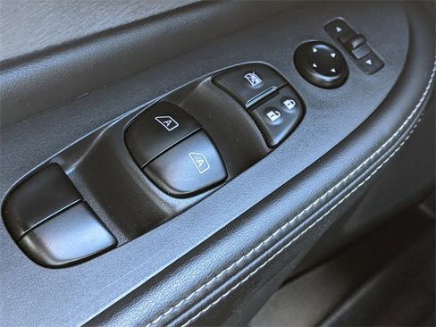 Used 2021 Nissan Murano S image 17