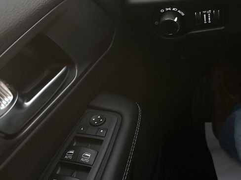 New 2026 Chrysler Voyager LX image 26