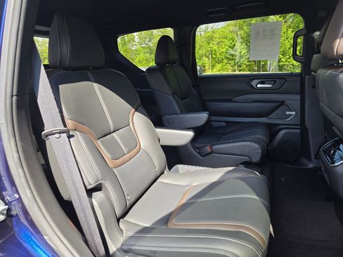 Used 2025 Nissan Armada SL w/ Captain's Chari Seat Package AWD/4WD image 29