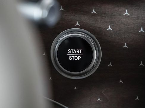 Certified 2023 Mercedes-Benz EQS 450+ SUV image 16