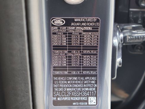 Certified 2025 Land Rover Discovery Sport Dynamic SE AWD/4WD image 34