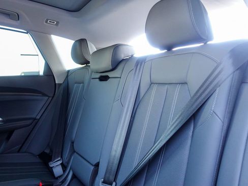 New 2025 Audi Q5 Prestige image 25