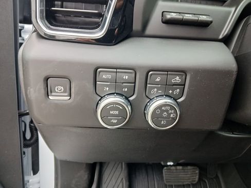 New 2026 GMC Sierra 1500 Denali Ultimate w/ LPO, Black Badging Package image 28