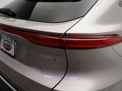 Certified 2024 Toyota Venza Limited image 9