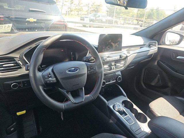 Used 2025 Ford Escape ST-Line AWD/4WD image 14