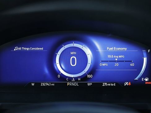 Used 2022 Ford Explorer Platinum w/ Equipment Group 601A AWD/4WD image 32