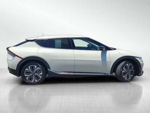 Used 2024 Kia EV6 Light RWD image 3