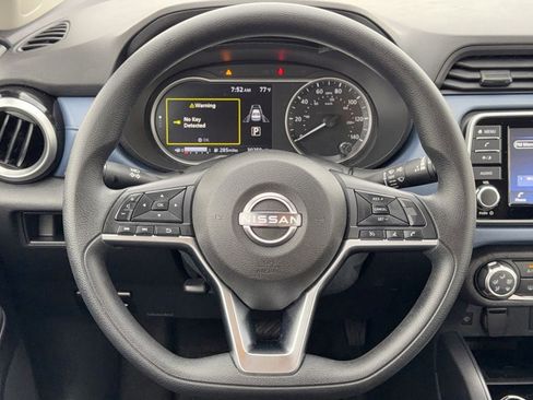 Used 2025 Nissan Versa SV FWD image 14