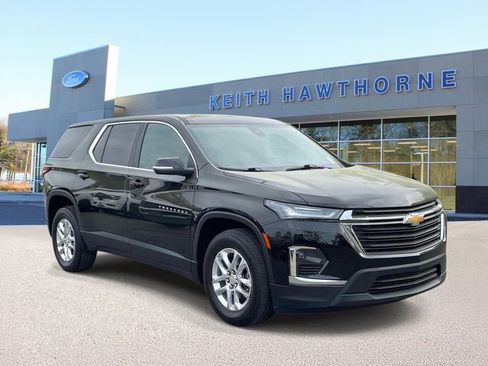 Used 2023 Chevrolet Traverse LS w/ Safety Package FWD image 1
