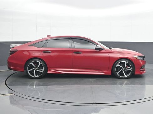 Used 2018 Honda Accord Sport image 7