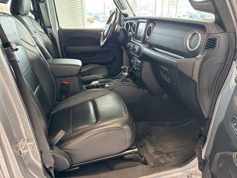 Used 2020 Jeep Gladiator Overland w/ Dual Top Group image 25