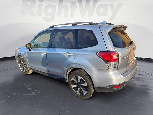 Used 2018 Subaru Forester 2.5i Premium w/ All-Weather Package image 3