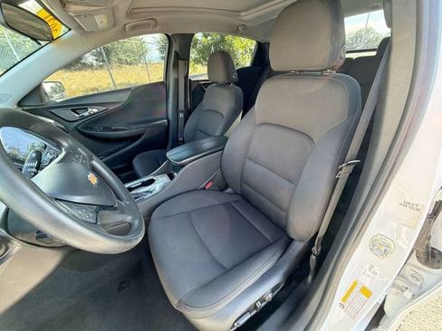 Used 2021 Chevrolet Malibu LT FWD image 19