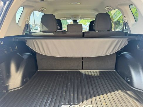 Used 2017 Toyota RAV4 LE w/ All Weather Liner Package AWD/4WD image 39