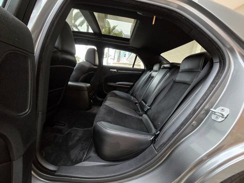 Used 2012 Chrysler 300 SRT8 w/ 19-Premium Speaker Group image 23