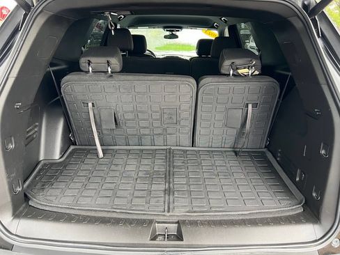 Used 2023 Chevrolet Traverse LT AWD/4WD image 24