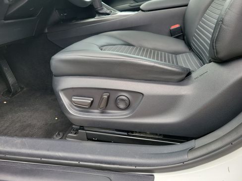 Used 2024 Toyota Camry SE w/ Cold Weather Package FWD image 13