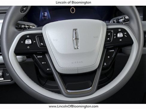 New 2026 Lincoln Aviator AWD w/ Jet Appearance Package image 13