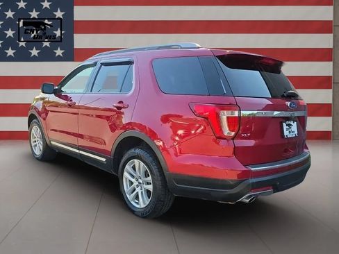Used 2018 Ford Explorer XLT w/ Equipment Group 202A AWD/4WD image 7
