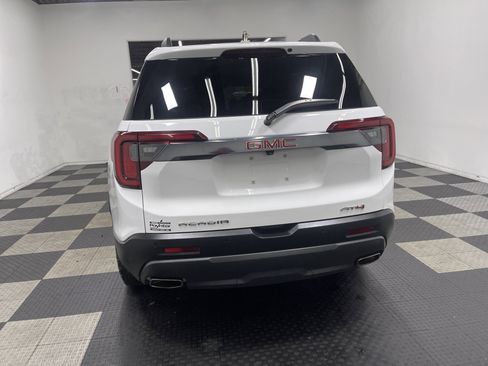 Used 2023 GMC Acadia AT4 image 3
