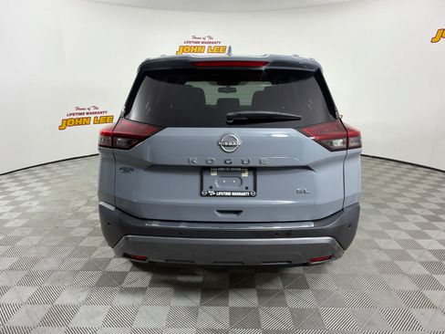 Certified 2023 Nissan Rogue SL FWD image 4