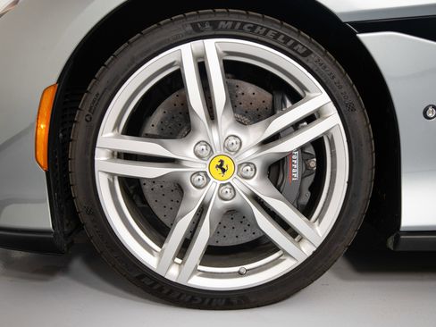 Certified 2019 Ferrari Portofino image 31