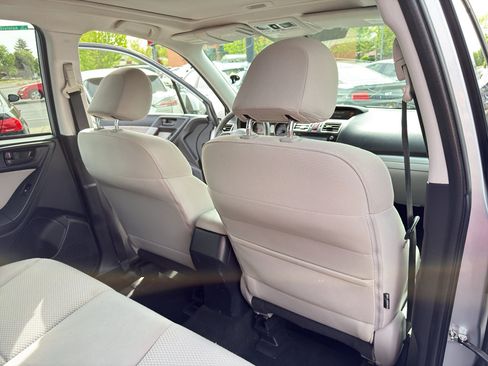 Used 2016 Subaru Forester 2.5i Premium AWD/4WD image 18