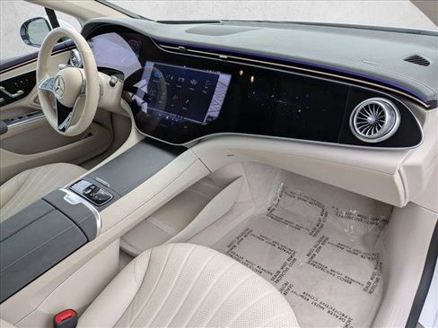 Certified 2022 Mercedes-Benz EQS 580 4MATIC Sedan image 22
