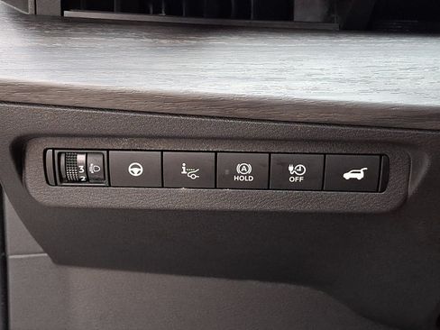 Certified 2024 Nissan Ariya AWD image 26