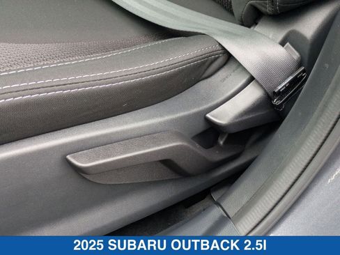 Certified 2025 Subaru Outback image 27