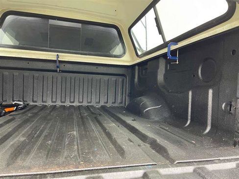 Used 2018 Nissan Titan SV w/ SV Convenience Package image 99