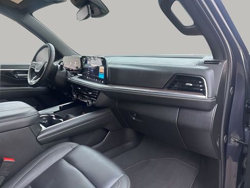 Used 2025 Chevrolet Tahoe Z71 image 14