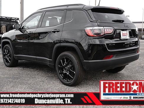 New 2026 Jeep Compass Latitude AWD/4WD image 3