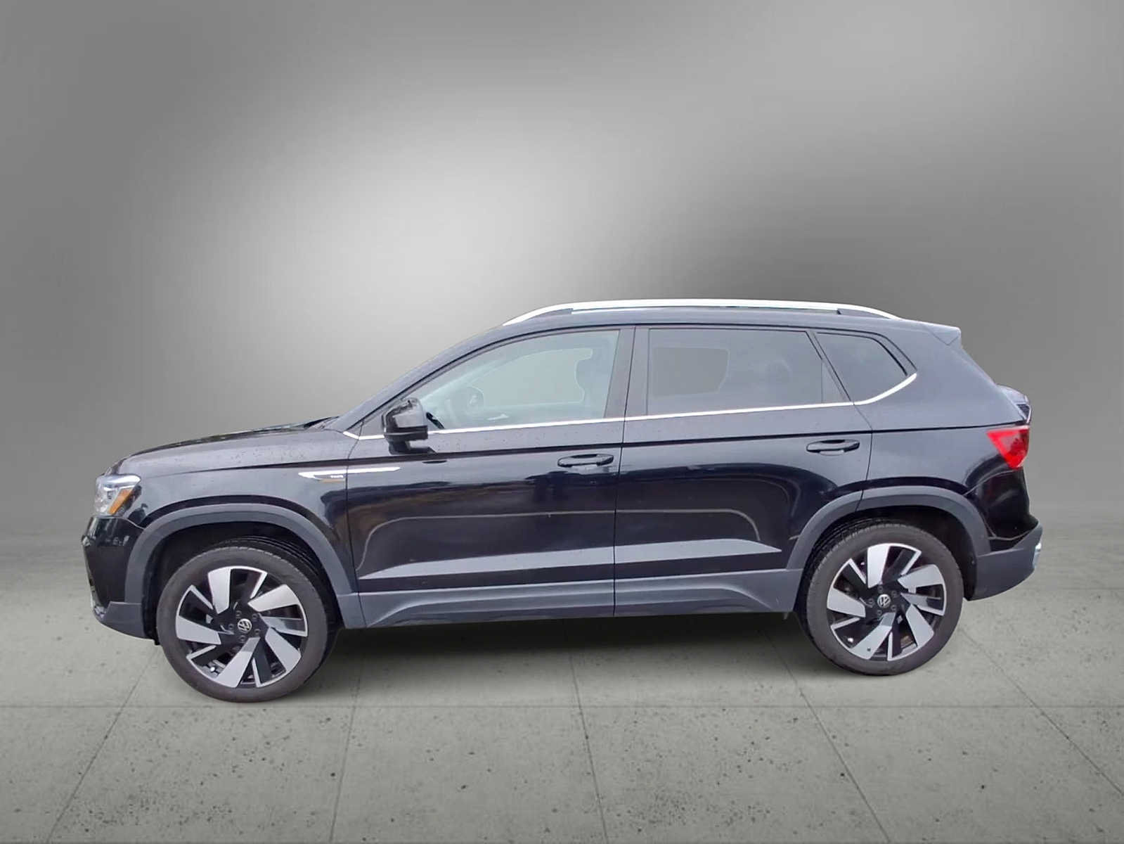 Used 2024 Volkswagen Taos SEL AWD/4WD image 5