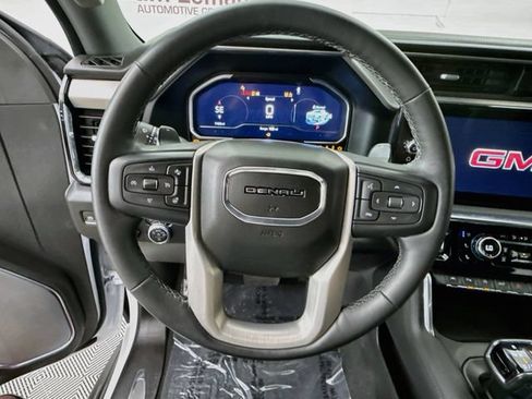Used 2023 GMC Sierra 1500 Denali w/ Technology Package AWD/4WD image 12