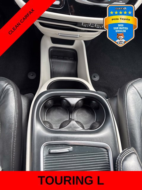 Used 2022 Chrysler Pacifica Touring-L FWD image 21