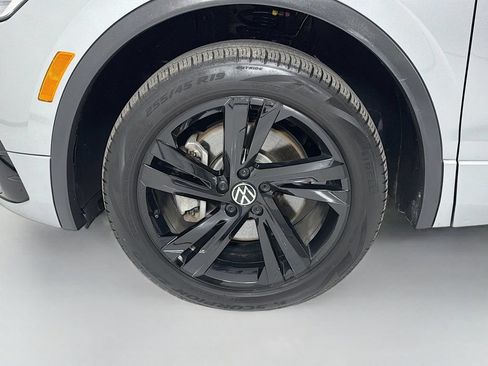 Used 2024 Volkswagen Tiguan SE R-Line AWD/4WD image 31