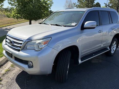 Used 2012 Lexus GX 460 w/ Comfort Plus Pkg AWD/4WD image 2