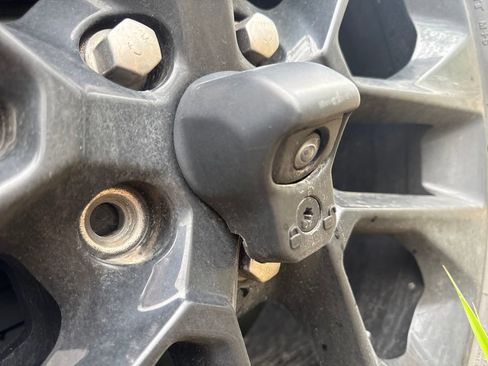 Used 2023 Jeep Wrangler Unlimited Sahara w/ Cold Weather Group AWD/4WD image 4