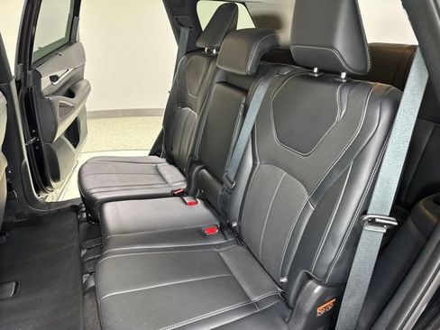 Used 2023 INFINITI QX60 Luxe w/ Cargo Package AWD/4WD image 2