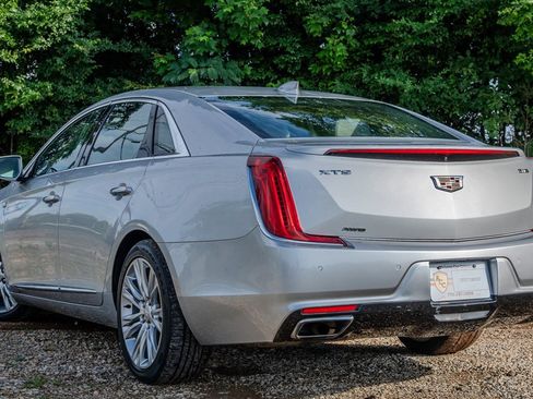 Used 2018 Cadillac XTS Luxury AWD/4WD image 3