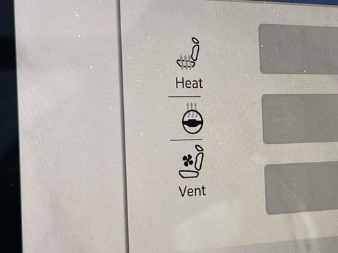 New 2026 Jeep Grand Wagoneer 4WD image 16