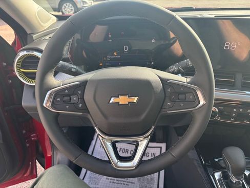 New 2026 Chevrolet Trax LT w/ Driver Confidence Package image 13